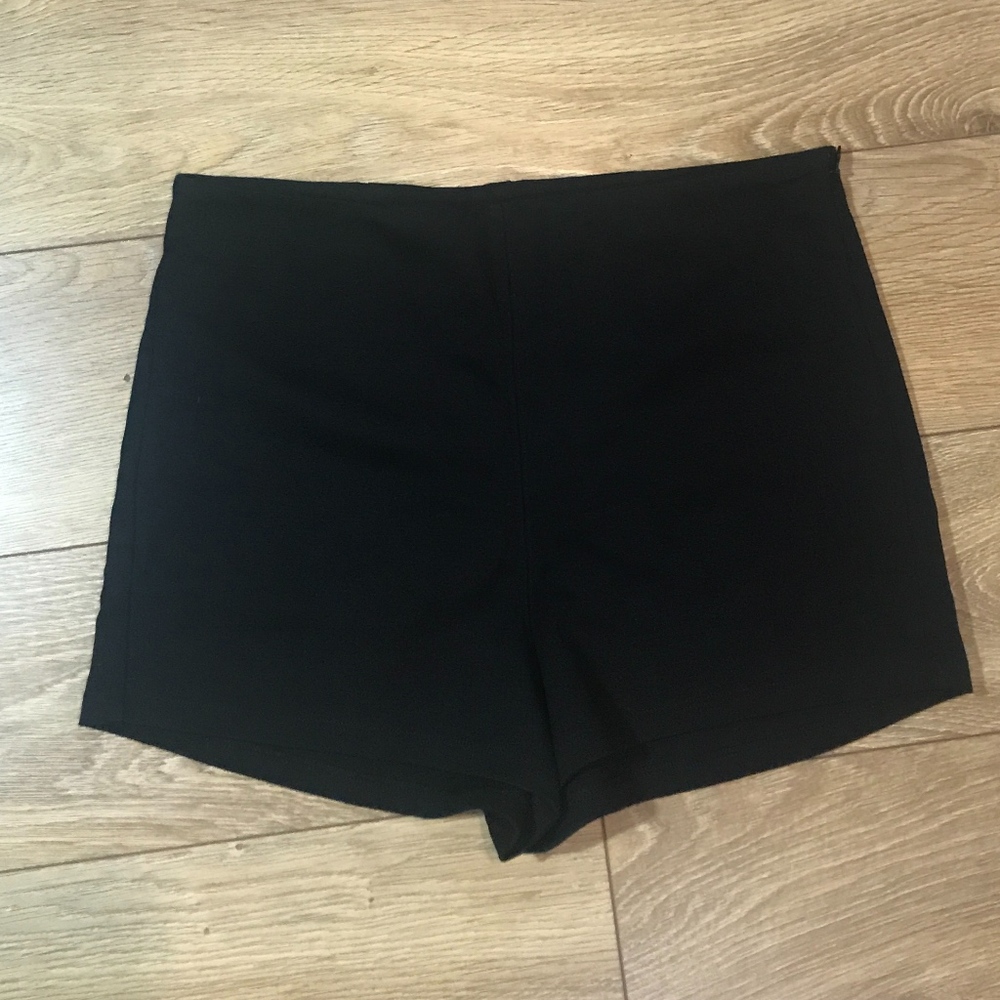 high waisted black shorts